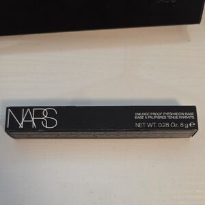 NARS Smudge Proof Eyeshadow Base